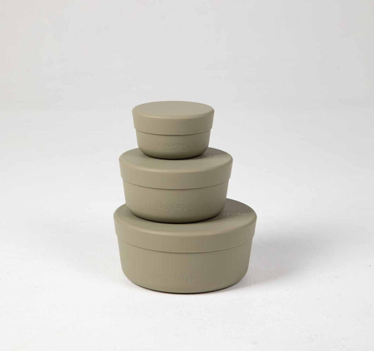 100% food grade silicone dog food storage nesting containers in three sizes 150ml, 350ml and 750ml in green.