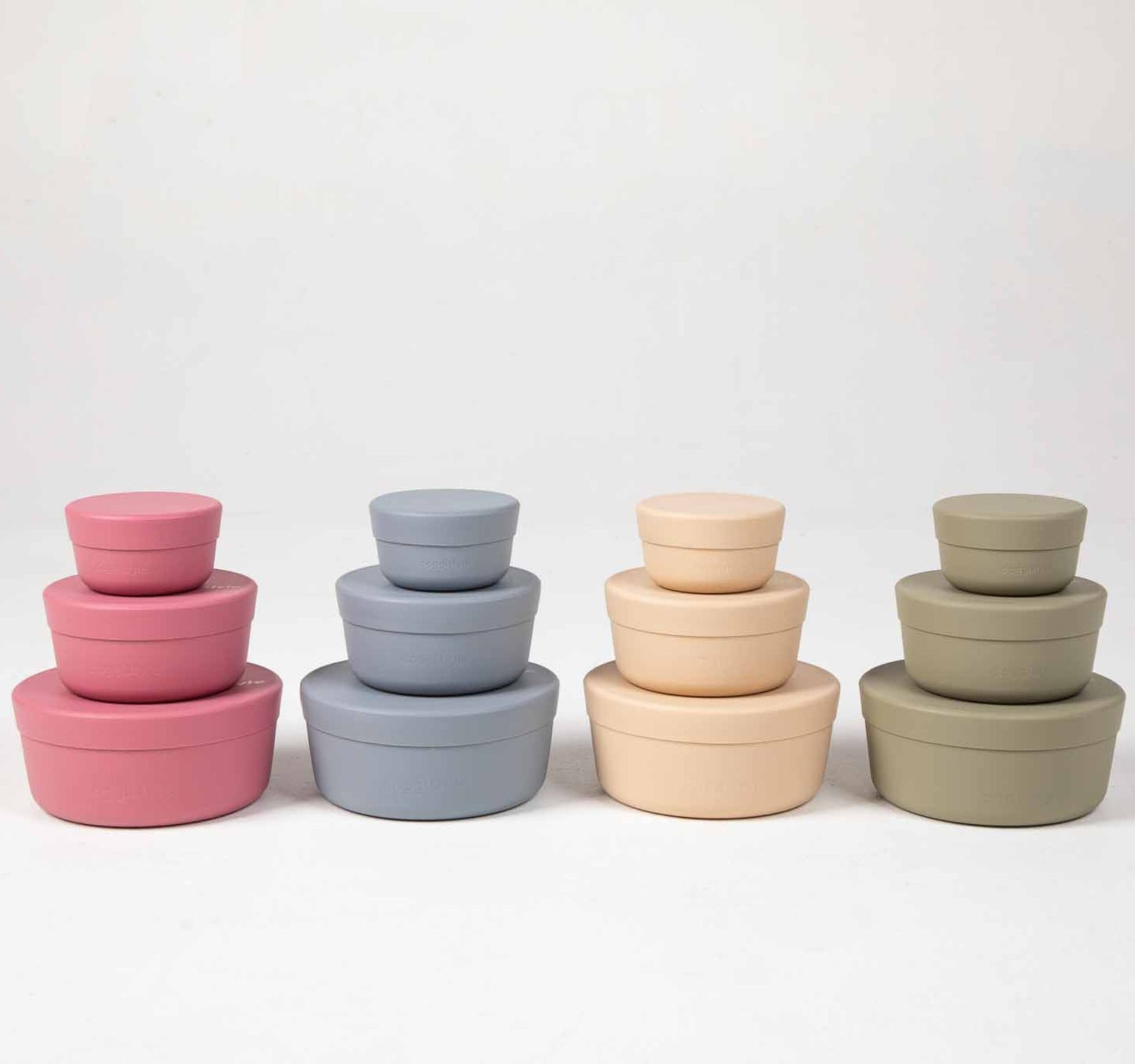 Dog food storage for treats, wet food, human-grade food, supplements, & dry food. Travel containers leak & smell proof.